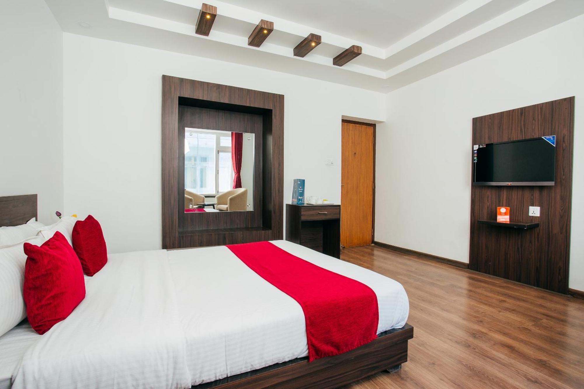 Oyo 11474 Gangaur Regency Boutique Hotel Kathmandu Exteriör bild